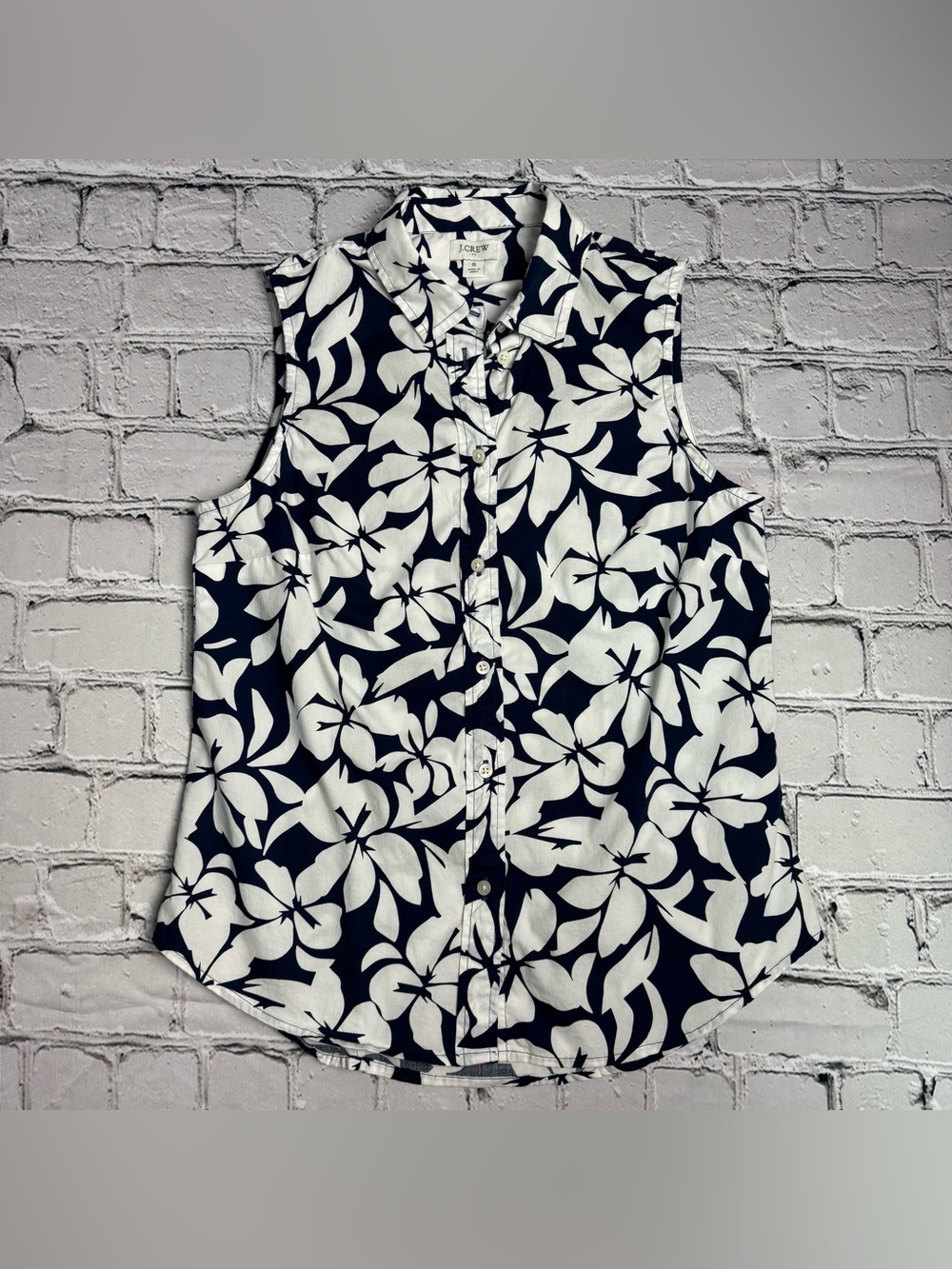 J. Crew Navy & White Hawaiian Floral Sleeveless Button-Down Shirt Tank Size S
